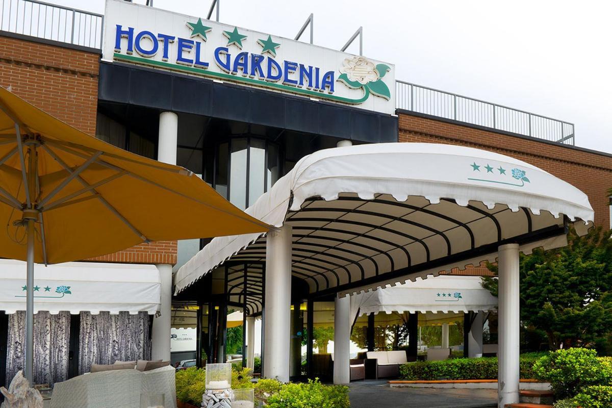 Hotel Gardenia Cermenate Экстерьер фото
